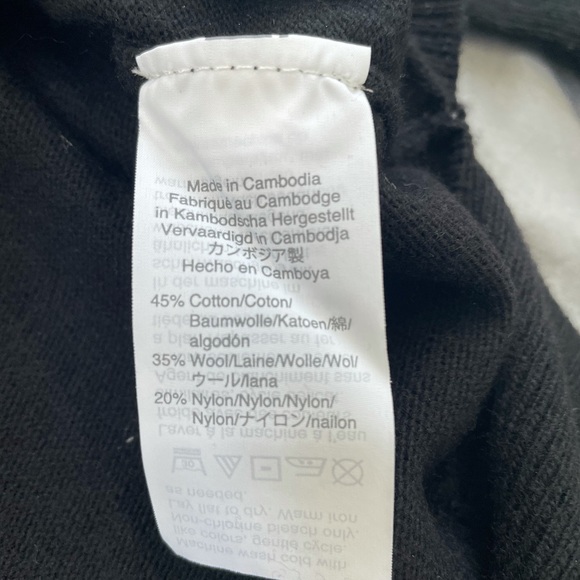 J Crew Black Sweater Size Small - Picture 4 of 6